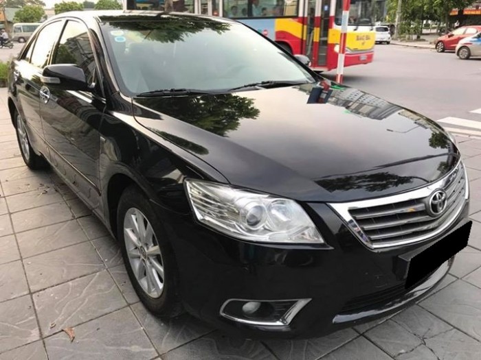 Bán Toyota Camry 2.4G 2010/ màu đen/ xe đi 8 vạn/options