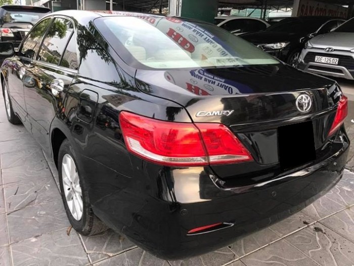 Bán Toyota Camry 2.4G 2010/ màu đen/ xe đi 8 vạn/options