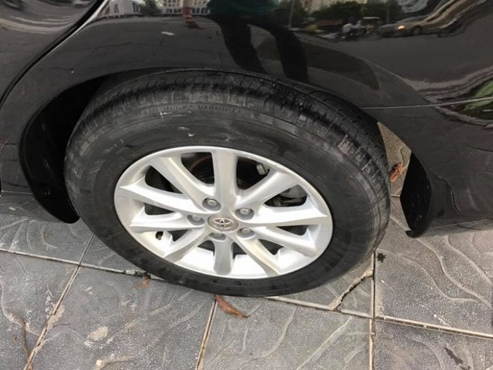 Bán Toyota Camry 2.4G 2010/ màu đen/ xe đi 8 vạn/options