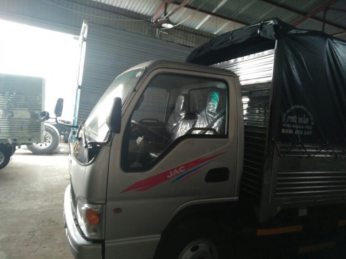 Xe tải Jac 2t4 màu xám, bán giá tốt nhất