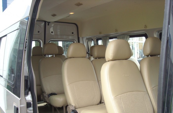 Nhà không chạy nữa cần bán xe Ford transit 2012 còn rất mới xe đẹp