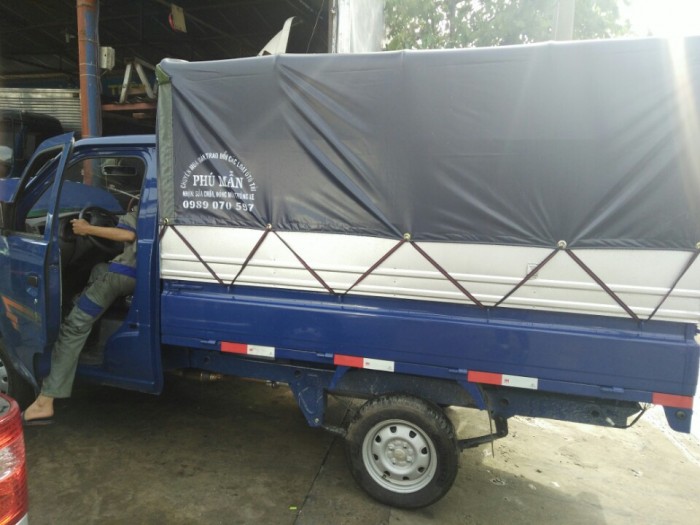 Xe Dongben 850kg màu trắng