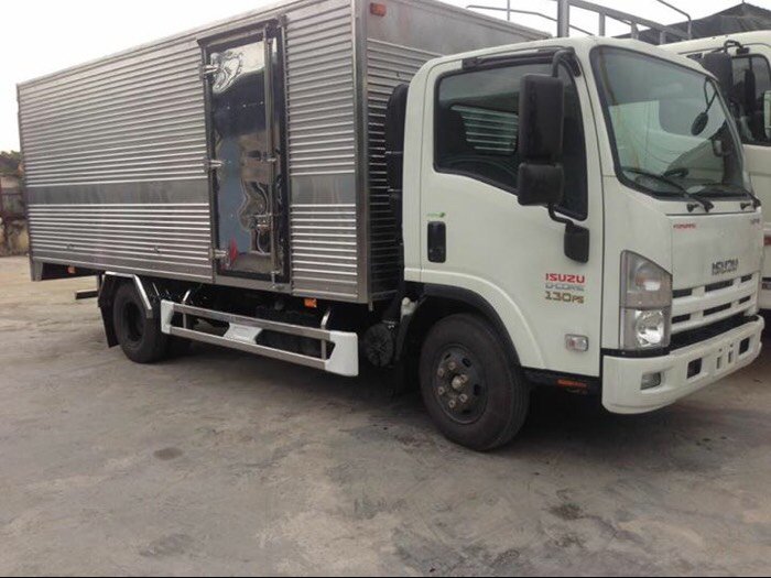 Xe tải ISUZU 3,95 thùng kín