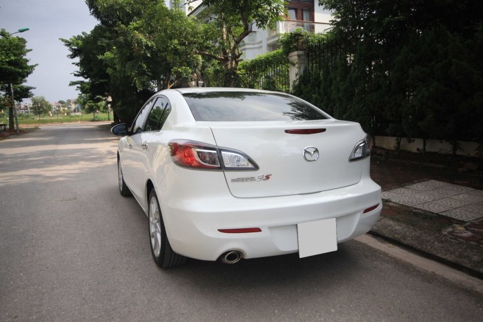 Cần bán chiếc Mazda 3 2013 ngọc trinh chính chủ