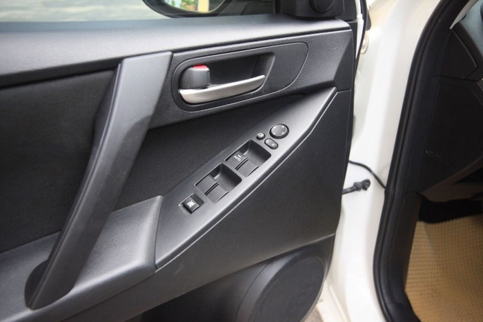 Cần bán chiếc Mazda 3 2013 ngọc trinh chính chủ