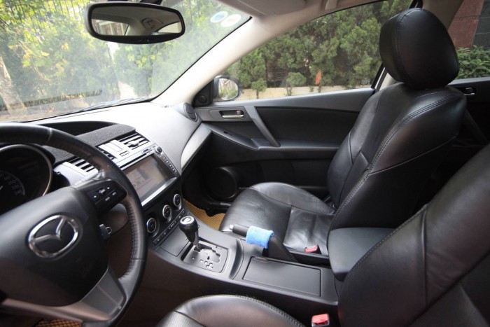 Cần bán chiếc Mazda 3 2013 ngọc trinh chính chủ