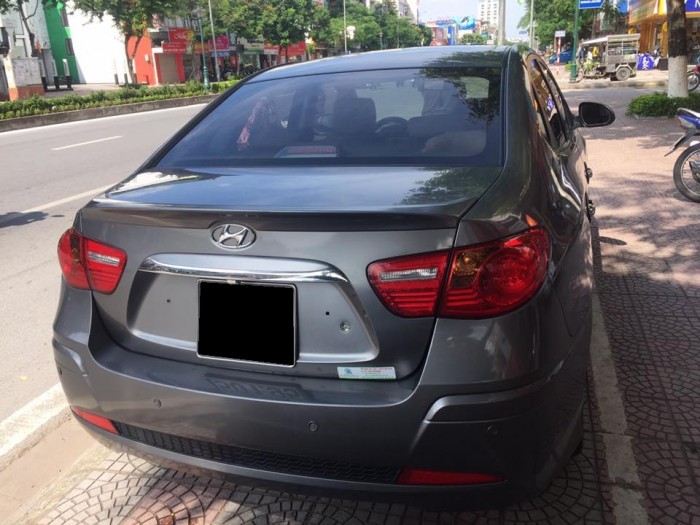 Cần bán xe Hyundai Avante 2011/2012 số tự động màu xám