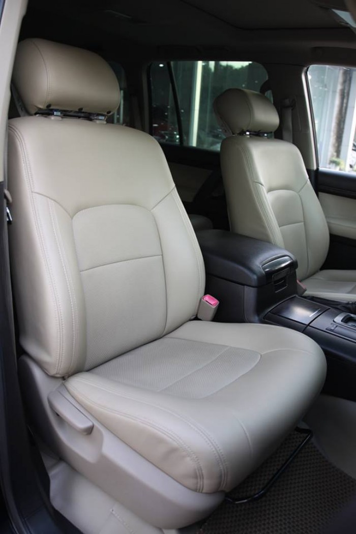 Xe TOYOTA LAND CRUISER GX.R màu đen, nhập khẩu Nhật Bản.  sx/đk 2008.