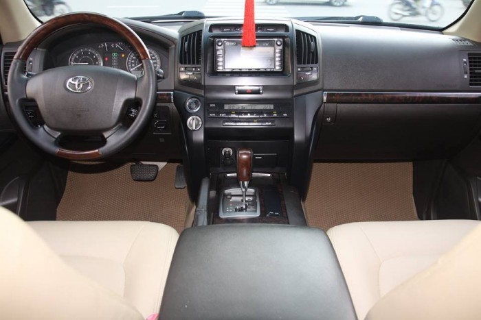 Xe TOYOTA LAND CRUISER GX.R màu đen, nhập khẩu Nhật Bản.  sx/đk 2008.