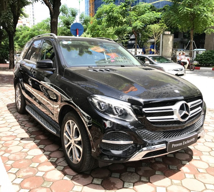 Bán Mercedes GLE400 Exclusive 2017 chạy lướt giá cực tốt