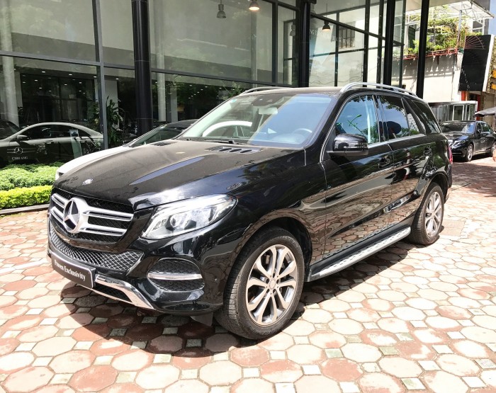 Bán Mercedes GLE400 Exclusive 2017 chạy lướt giá cực tốt