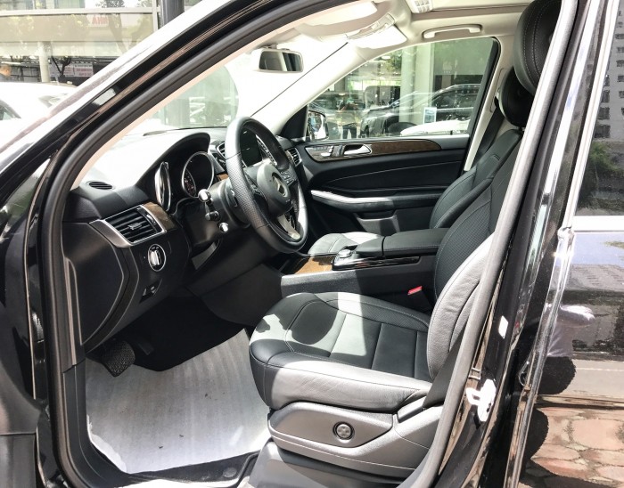 Bán Mercedes GLE400 Exclusive 2017 chạy lướt giá cực tốt