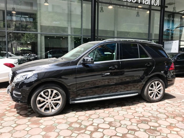 Bán Mercedes GLE400 Exclusive 2017 chạy lướt giá cực tốt