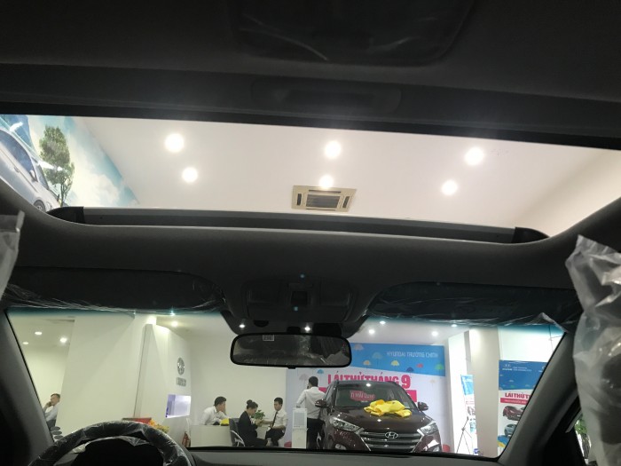 Hyundai Elantra 2.0AT Mới 100% Giảm 90tr tiền mặt