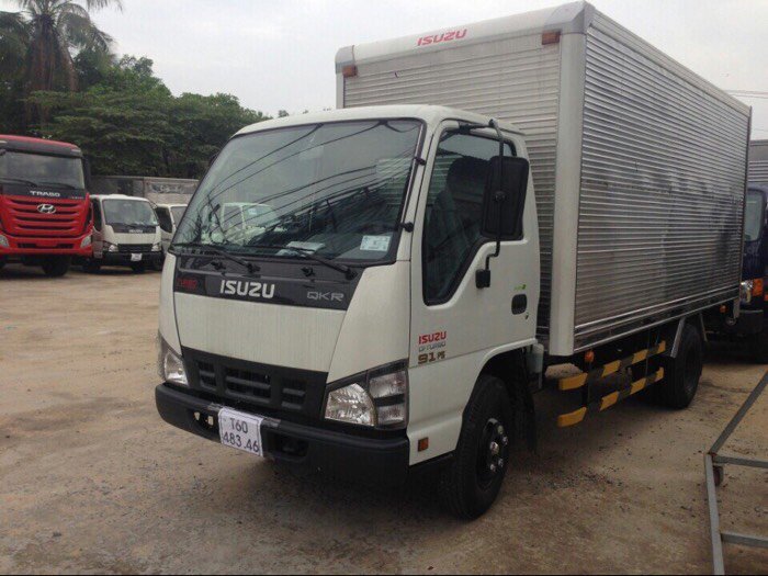 Xe Tải Isuzu Thùng Kín 2,2 t vào tp