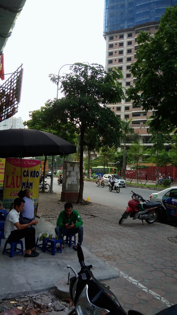 Bán nhà mặt đường Tân Mai Hoàng Mai Hà Nội , diện tích 80m2x 7 tầng