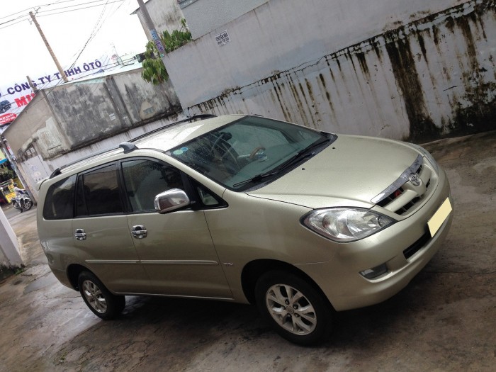 Cần cho ra đi chiếc Innova 2008 số sàn màu ghi vàng, xe gia đình