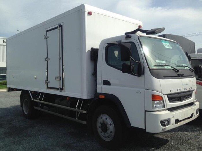 Xe tải fuso 7,3 tấn thùng mui bạt