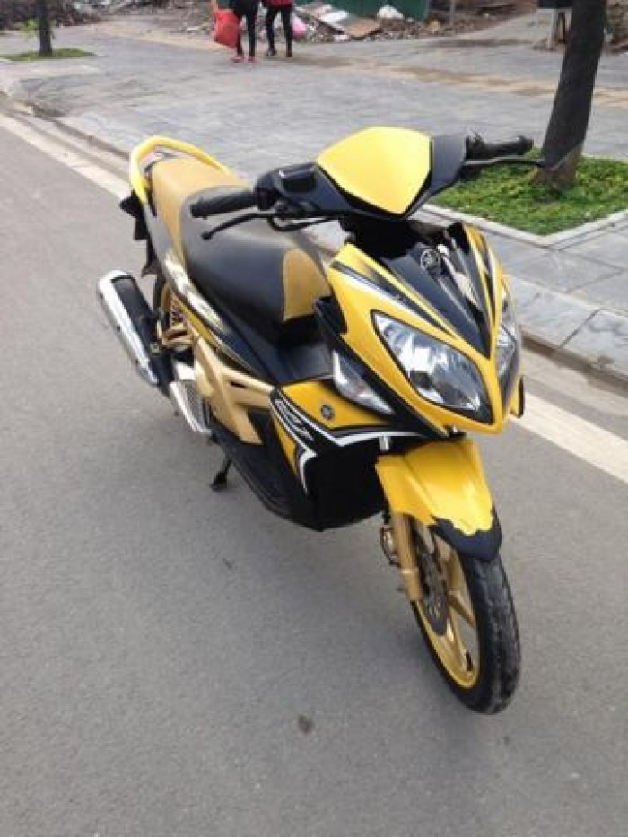 Yamaha Nouvo 4 vàng-đen 2k10 bstp mới 95% xe đẹp máy êm nguyên zin xe máy mạno chạy nhẹ