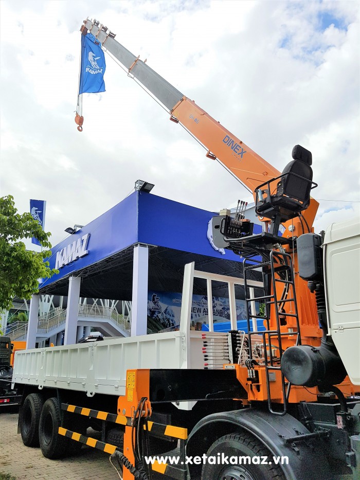 Xe Tải Thùng Kamaz 6540 Long Ii Gắn Cẩu Dinex 8T