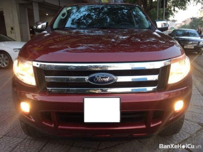 Bán Ford Ranger sx 2014 màu Đỏ số sàn chạy dầu