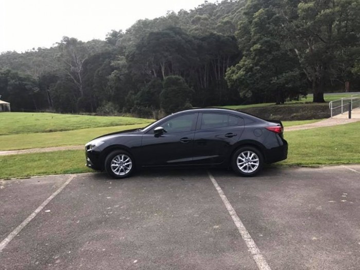 Cần bán xe Mazda 3 2015 sedan số tự động màu đen vip