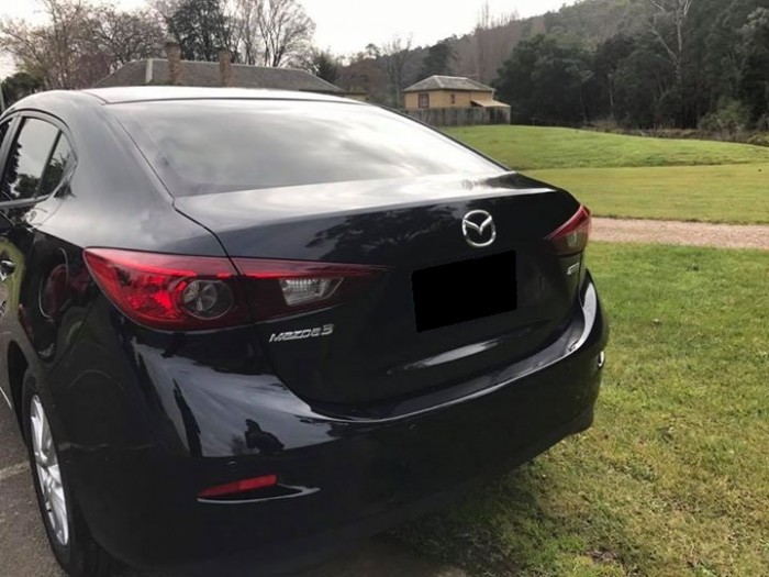 Cần bán xe Mazda 3 2015 sedan số tự động màu đen vip