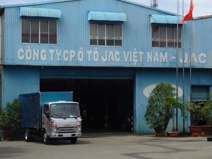 Xe tải jac 2t4