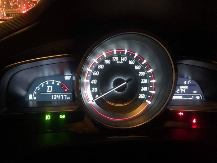 Cần bán chiếc Mazda 3 2016 ngọc trinh chính chủ, bstp, odo 13.000km