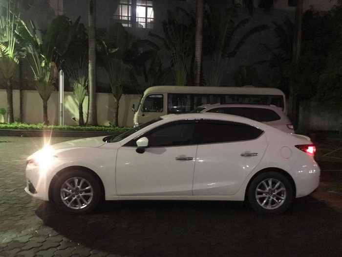 Cần bán chiếc Mazda 3 2016 ngọc trinh chính chủ, bstp, odo 13.000km