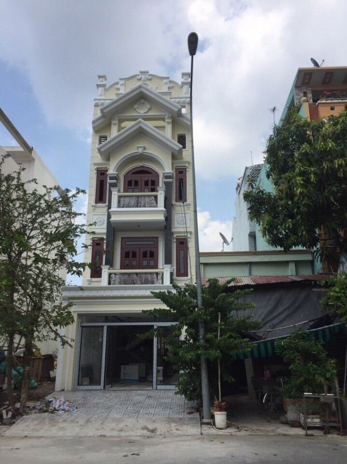 Cần bán biệt thự phố mặt tiền đường 20 đường số Phạm Hữu Lầu, Q7, Dt 5x18,5m