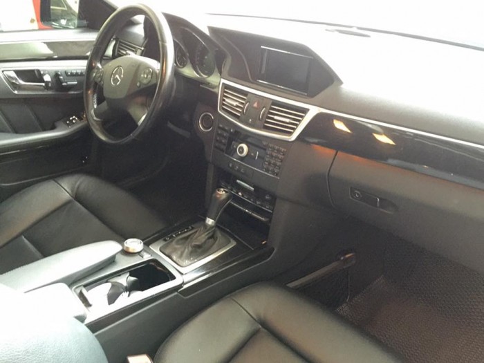Bán Mercedes E300 2009 chính chủ từ đầu