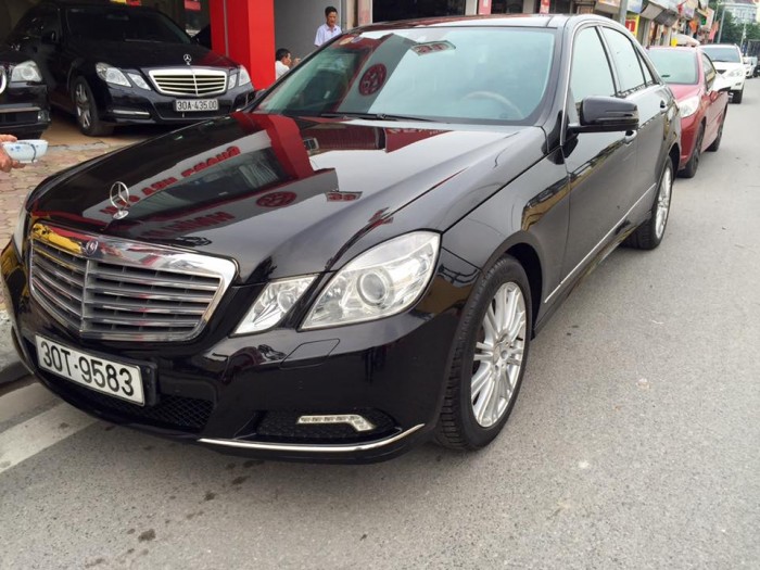 Bán Mercedes E300 2009 chính chủ từ đầu