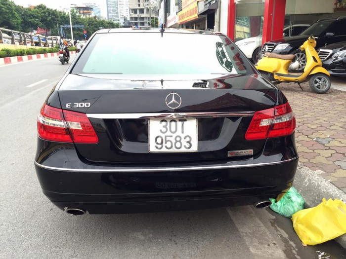 Bán Mercedes E300 2009 chính chủ từ đầu