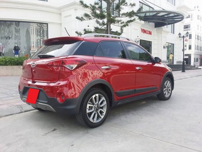 Nhà bán Hyundai i20 Active sx 2015 màu Đỏ nhập khẩu