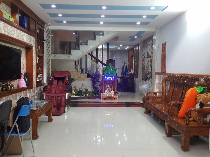 Bán Nhà Hẻm Trần Văn Đang, Q.3. DT 4.2x9.5m.