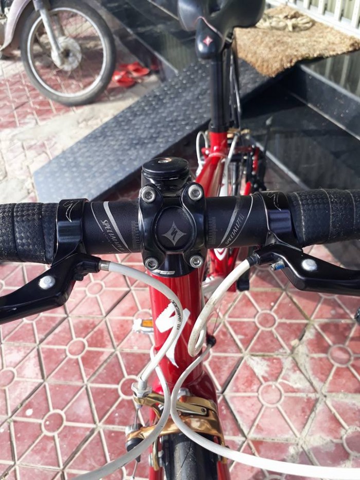Roadbike SPECIALIZED dolce sport usa. Nhập khẩu