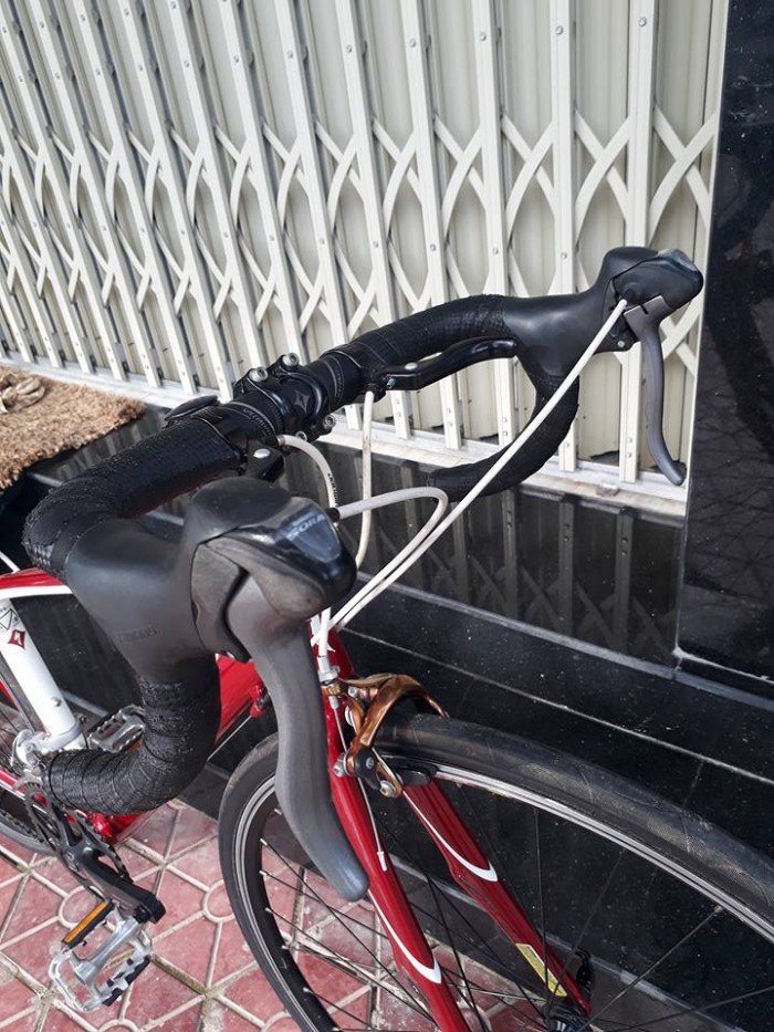 Roadbike SPECIALIZED dolce sport usa. Nhập khẩu