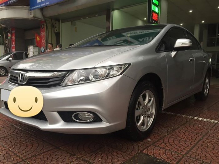 Cần bán xe Honda Civic 1.8 tự động 2013 màu ghi bạc form mới