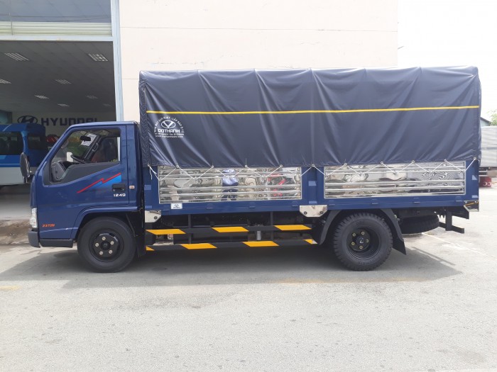 Bán xe hyundai xe iz49 thùng mui bật. Bán trả góp bao hồ sơ vay vốn lên 90% giá trị xe