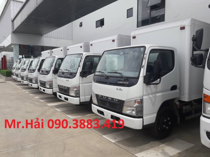 Xe tải FUSO Canter tải trọng 2t (2017) thùng kín Composite