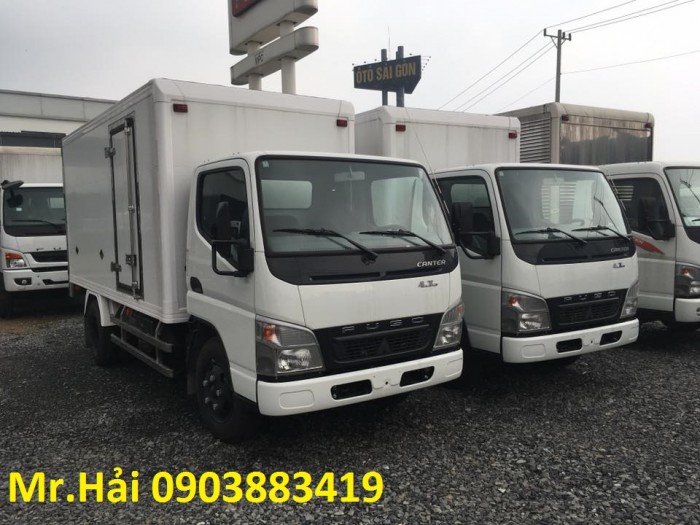 Xe tải FUSO Canter tải trọng 2t (2017) thùng kín Composite