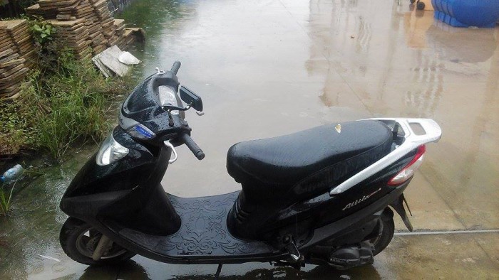 Lên đời, bán gấp Xe máy Atila Đen