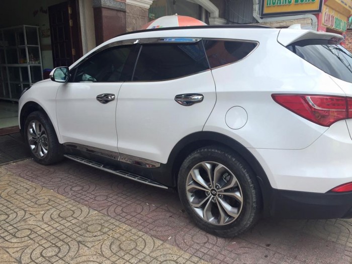 Cần bán xe Huyndai Santafe 2.4at 2015 đăng ký 2016 màu trắng