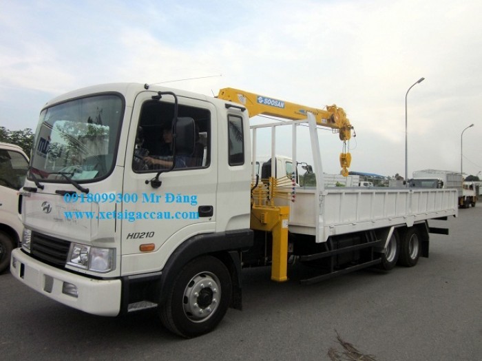 Bán Xe Tải Hyundai HD210 Gắn Cẩu 5 Tấn Soosan Scs513