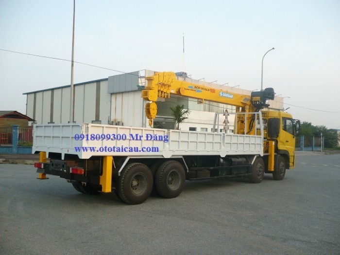 Xe Tải 10 Tấn Dongfeng Hoanghuy 8x4 Gắn Cẩu Soosan Scs1015ls