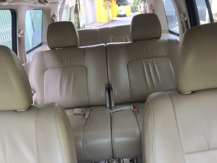 Ford Everest 2011 chạy dầu AT màu xám