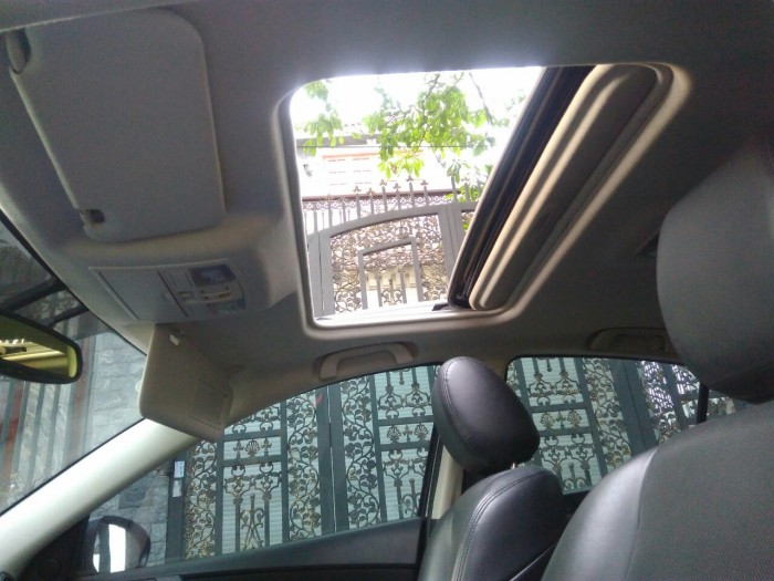 Cần bán xe Mazda 3s 2015 AT màu bạc