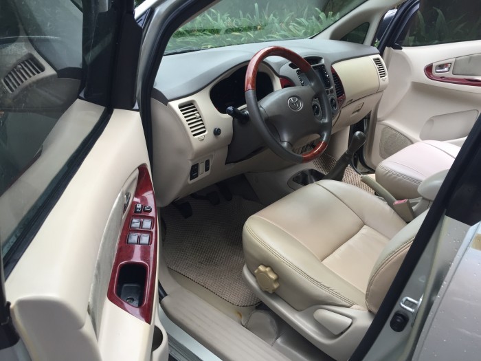 Toyota Innova 2007 MT màu xám vàng xe cọp