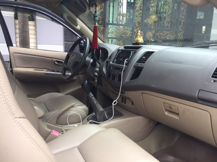 Xe Toyota Fortuner G 2010 MT chạy dầu